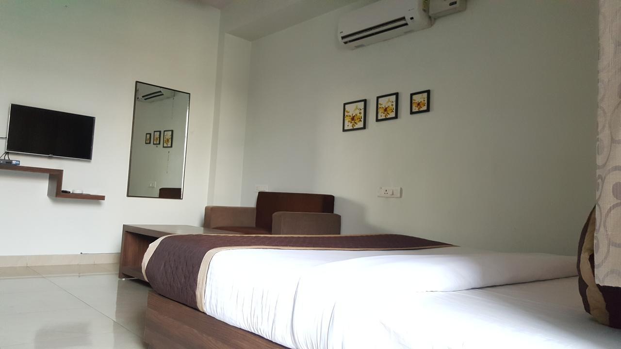 Oyo 6697 Hotel Green Lemon Jaipur Eksteriør billede